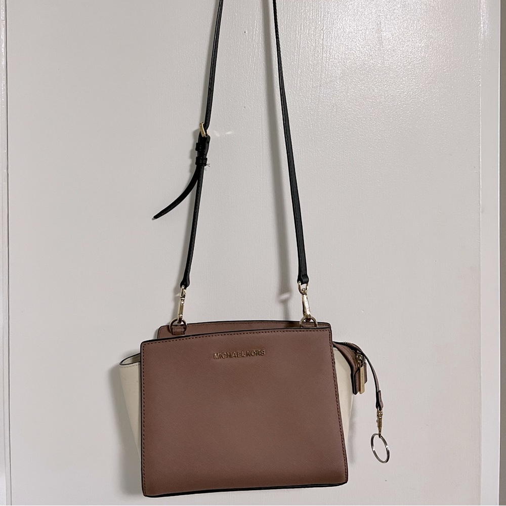 Michael kors satchel purse